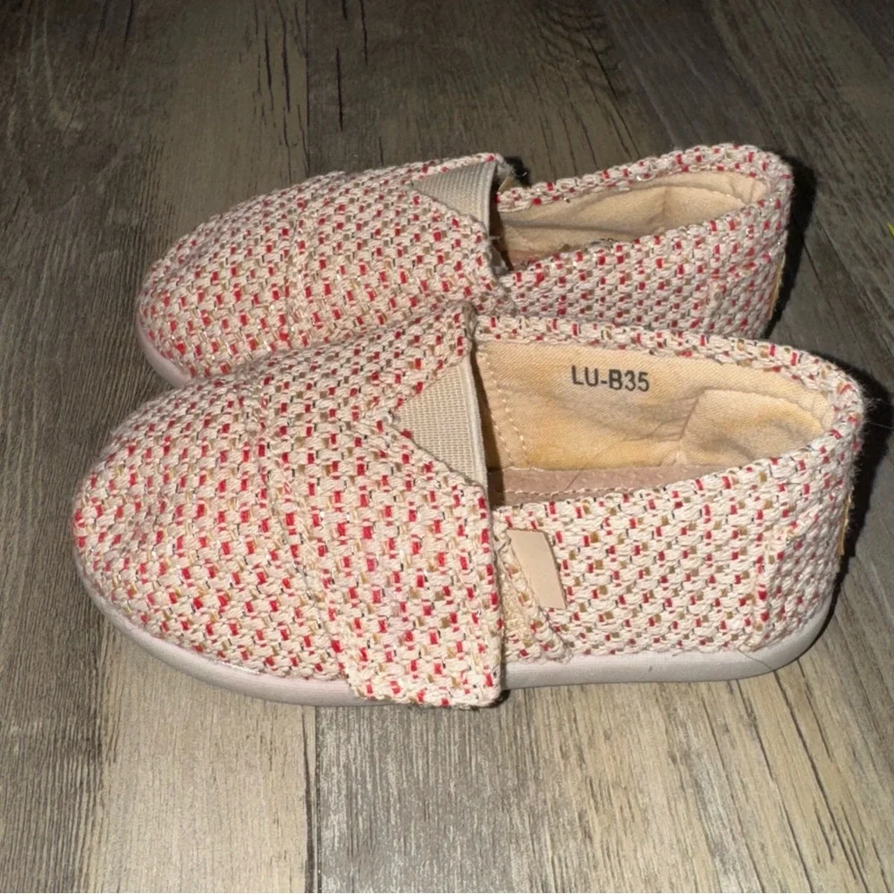 Cream and Red Slip-on Shoes